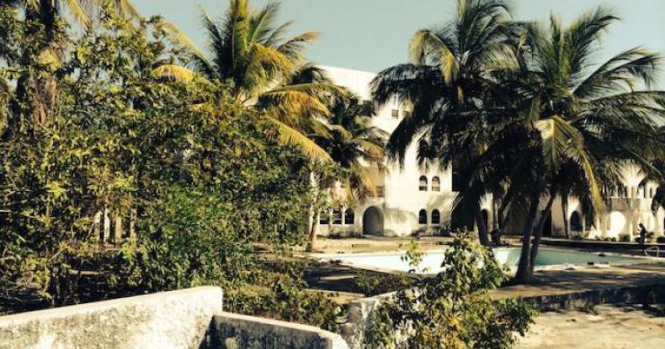 Visita guiada às ruínas da mansão secreta do barão da droga Pablo Escobar (fotos)