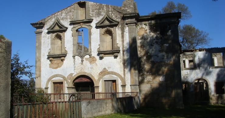 Convento de Santo António foi construído no século XVI e está ao abandono (Foto: Monumentos do Fundão).