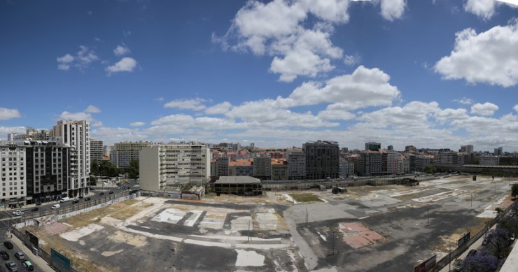 Terrenos serão vendidos em hasta pública, que será feita por um mínimo de 135,7 milhões (Foto: Expresso).