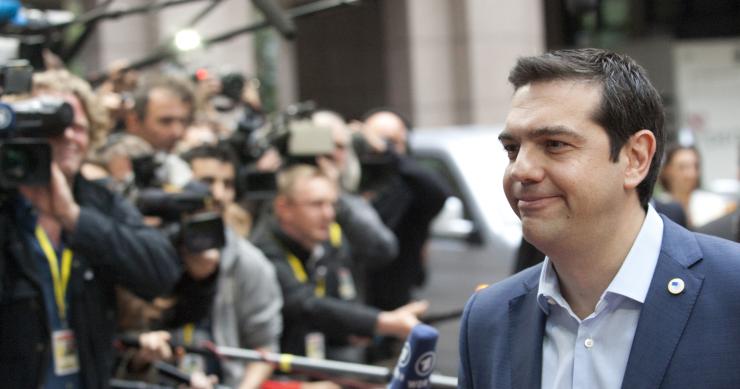 Acordo permitirá “à Grécia manter-se de pé”, disse o primeiro-ministro grego Alexis Tsipras. Acordo permitirá “à Grécia manter-se de pé”, disse o primeiro-ministro grego Alexis Tsipras.