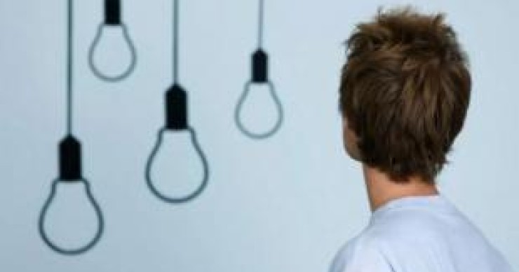 Deco Alerta: A minha família vive em dificuldades financeiras. Como podemos ter um desconto na luz?
