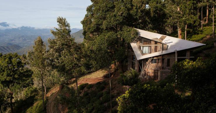 Casas de sonho: Mansão inspirada numa ave tropical nas montanhas da Índia (fotos) 