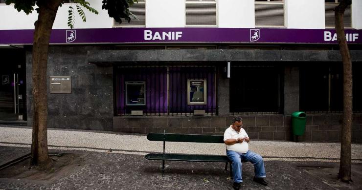 Banif está a fechar balcões - fotografia do Público