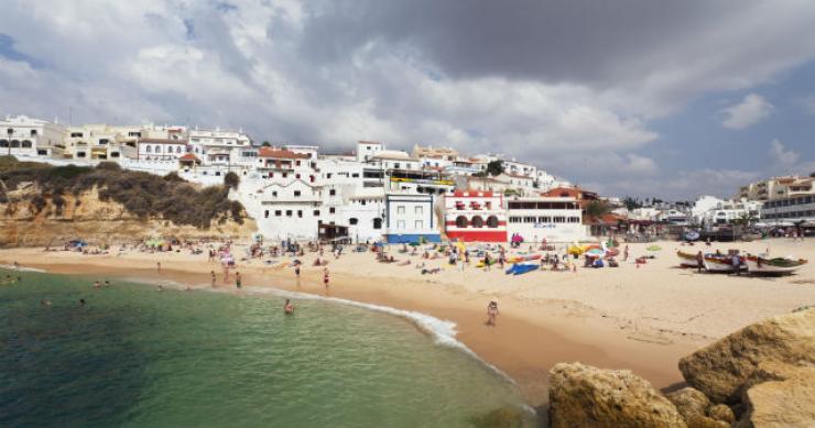 Portugal eleito em 2016 entre os 10 melhores destinos do mundo para passar a reforma