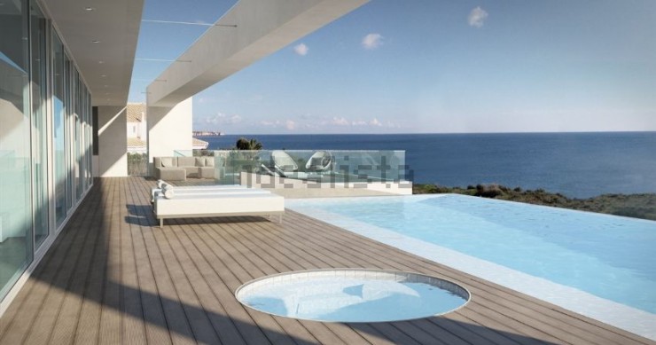 Esta espetacular moradia está localizada em Lagos e custa 3.200.000 euros. Esta espetacular moradia está localizada em Lagos e custa 3.200.000 euros.