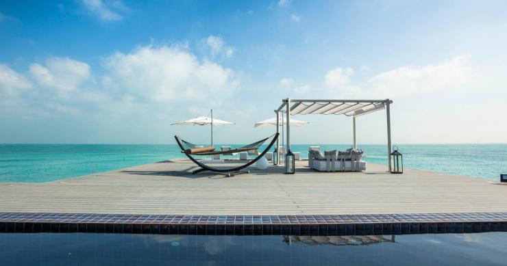 Zaya Nurai Island: O lugar perfeito para te deitares ao sol e não fazeres mais nada (fotos)
