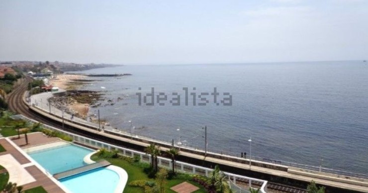Este espetacular apartamento está localizado em Cascais e custa 3.300.000 euros. Este espetacular apartamento está localizado em Cascais e custa 3.300.000 euros.