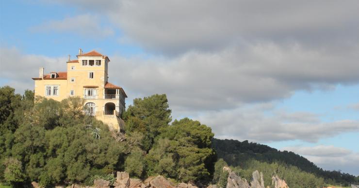 A Casa da Quinta da Comenda está à venda por 45 milhões de euros (Foto: Diário de Notícias).