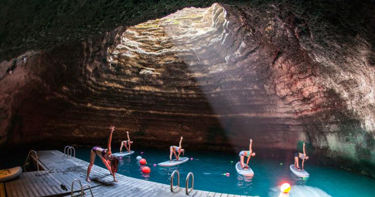 Homestead Resort: Mergulhar numa piscina de águas termais dentro de uma cratera