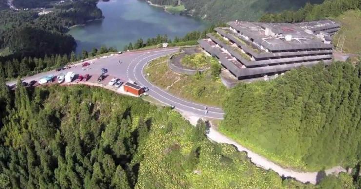 Monte Palace (primeiro hotel de cinco estrelas nos Açores) à venda por 1,5 milhões 