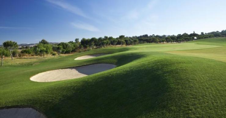 Investidor que representa capitão do Chelsea quer comprar campos de golfe em Vilamoura