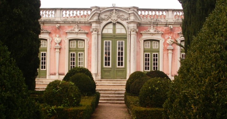 Obras de remodelação: Palácio Nacional de Queluz vai deixar de ser cor-de-rosa e passará a ser azul