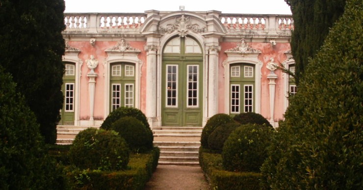 Obras de remodelação: Palácio Nacional de Queluz vai deixar de ser cor-de-rosa e passará a ser azul