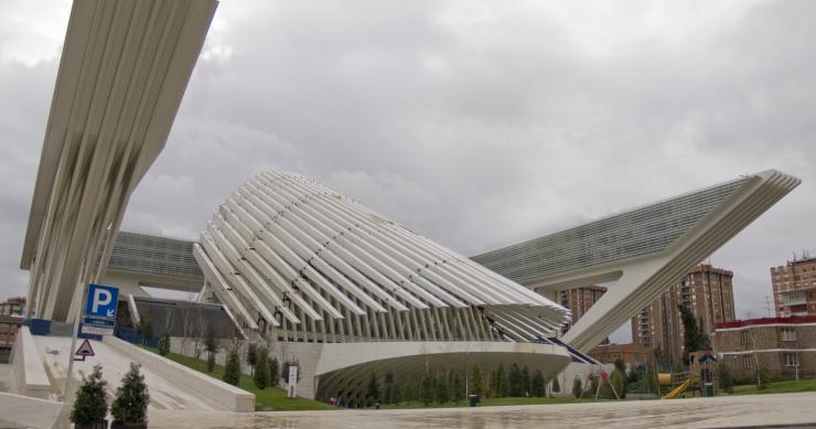 Em causa estão falhas na construção do Palácio de Congressos de Oviedo, nas Astúrias. Em causa estão falhas na construção do Palácio de Congressos de Oviedo, nas Astúrias.