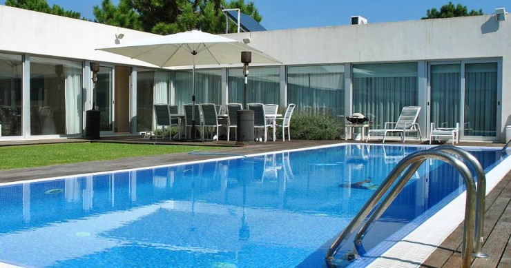 Casa em Grândola à venda no idealista, por 1.250 mil euros