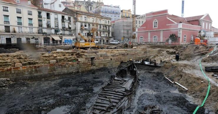 Os tesouros encontrados na reabilitação do Campo das Cebolas, Lisboa 