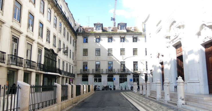 CML compra edifício em S.Julião para consolidar serviços camarários na Praça do Município