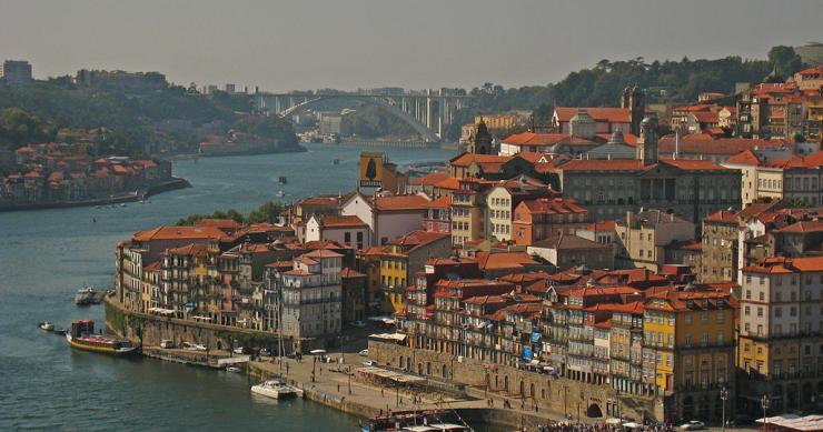 Porto Vivo lança concurso para arrendar 28 casas e 11 lojas no Morro da Sé