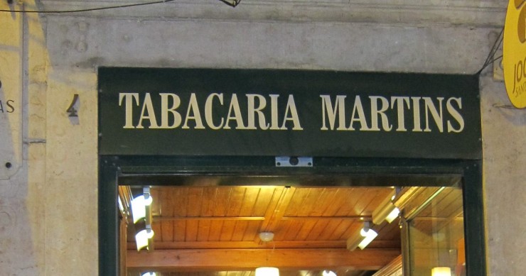 Centenária Tabacaria Martins em Lisboa vai manter as portas abertas 