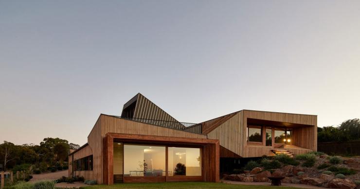 Casas de sonho: Esta mansão de madeira é muito mais do que possas imaginar 