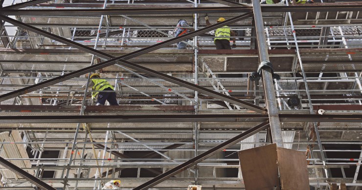 Encomendas na construção dispararam 63% no quarto trimestre de 2016