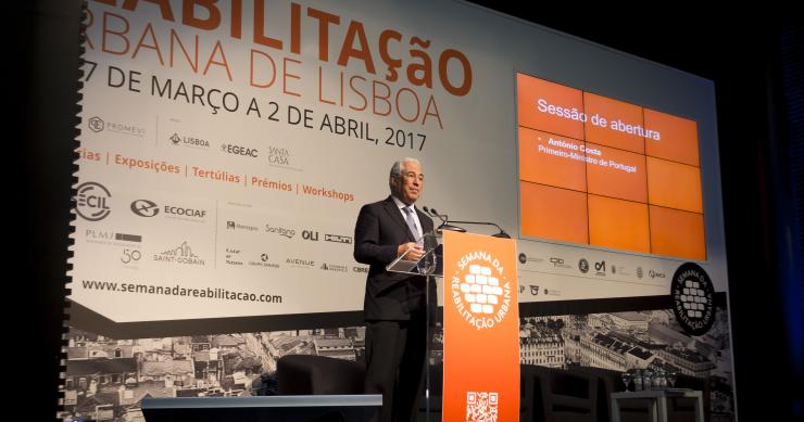 António Costa quer manter “autenticidade das cidades” e prevê investimento de 5.000 milhões para a reabilitação