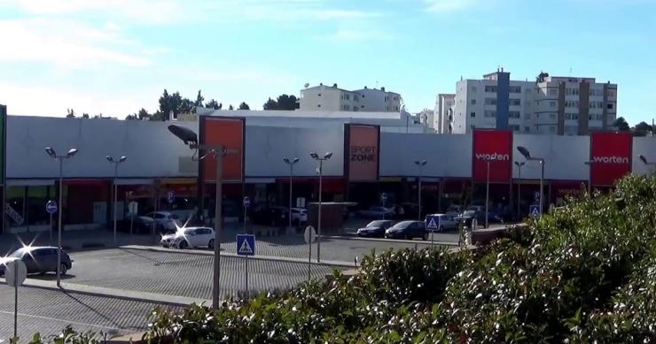 Sociedade do Bankinter e Sonae Sierra abre plano de compras com retail center de Portimão