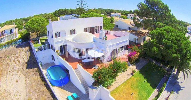 Casas de fim de semana: Um pequeno paraíso com vista para o mar em Troia