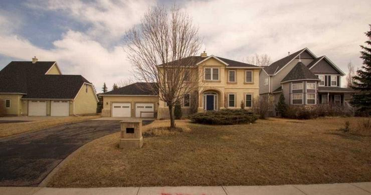 A “cidade fantasma” no Canadá repleta de casas de luxo que os ricos abandonaram 