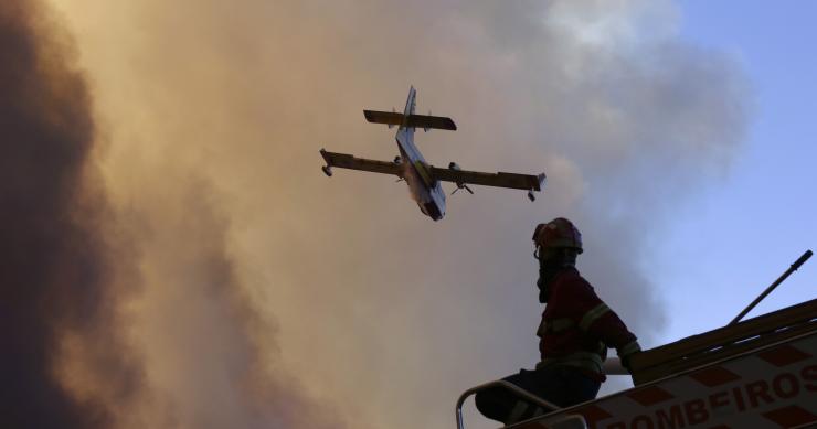 Fogos de outubro destruíram 900 casas de primeira habitação