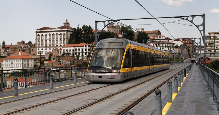 Seis concorrentes selecionados para apresentar propostas para a expansão do Metro do Porto 