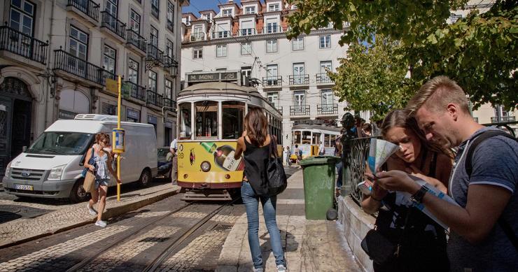 Lisboa: câmara vai rever planos de urbanização e estabelecer regras para o AL 