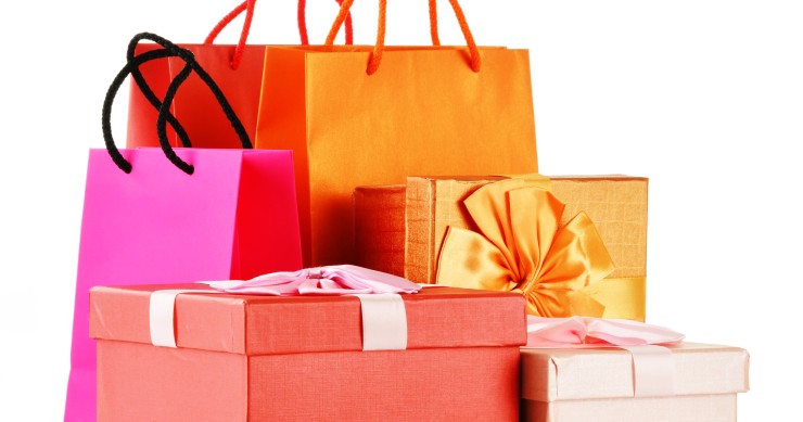Portugueses vão gastar cerca de 380 euros em compras de Natal