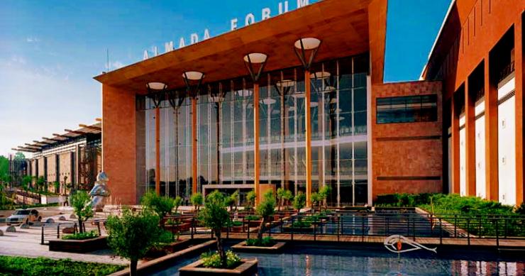 Espanhóis da Merlin perto de comprar Almada Forum
