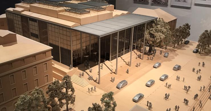 Norman Foster em Madrid, numa exposição entre o passado e o presente do arquiteto