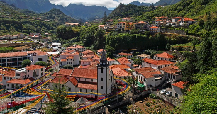 How is Easter celebrated in Portugal?