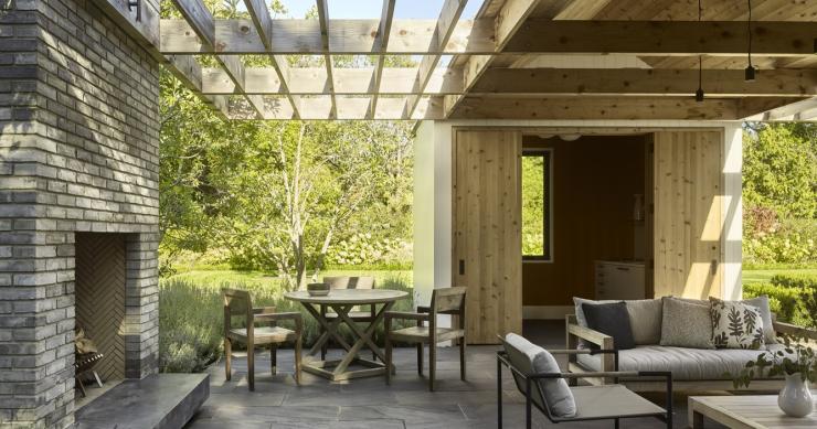 Uma casa de piscina, que mais parece uma minimansão
