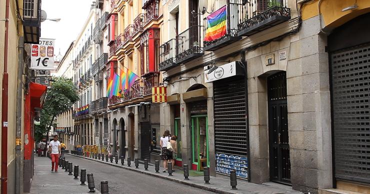 Especial LGBTI: Assim é Chueca, o bairro arco-íris onde toda a gente quer fazer vida