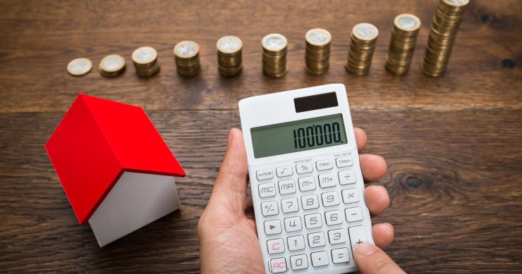 Bancos emprestaram mais de 4,5 mil milhões para a casa nos primeiros seis meses do ano...