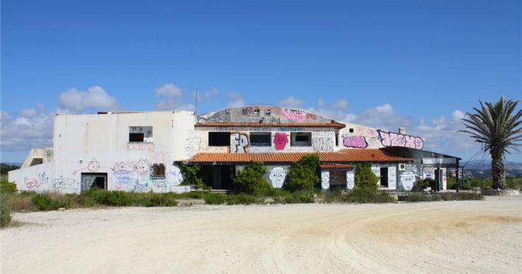 A antiga discoteca está ao abandono há alguns anos