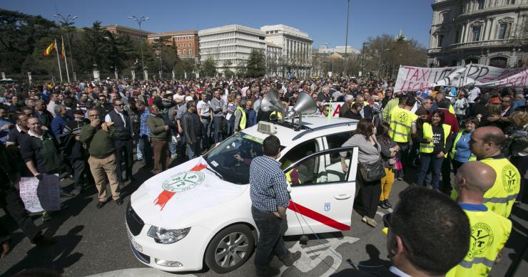 Táxis parados hoje em Lisboa, Porto e Faro. Afinal, o que reclamam?