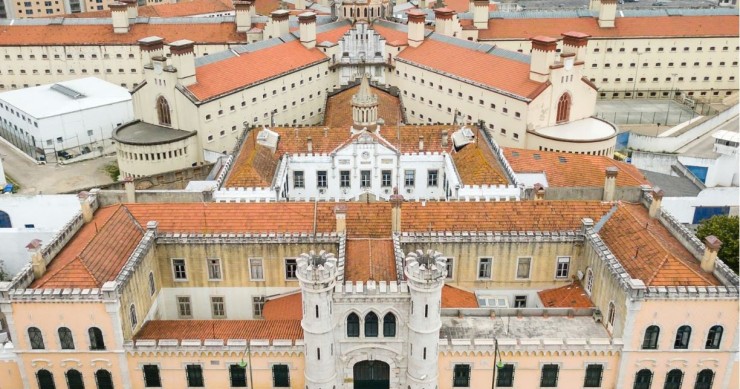 Prisão de Lisboa vai fechar e começa a “luta” pelos terrenos: Tribunais, casas ou hotéis? 