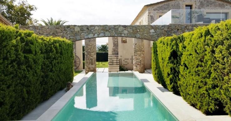 A mansão está localizada em Espanha