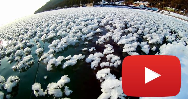 A impressionante travessia de um homem pelo lago mais gelado do planeta