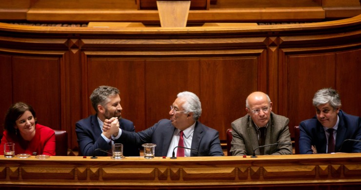 Quarta "dança de cadeiras" de Costa cria "super-ministro" na habitação