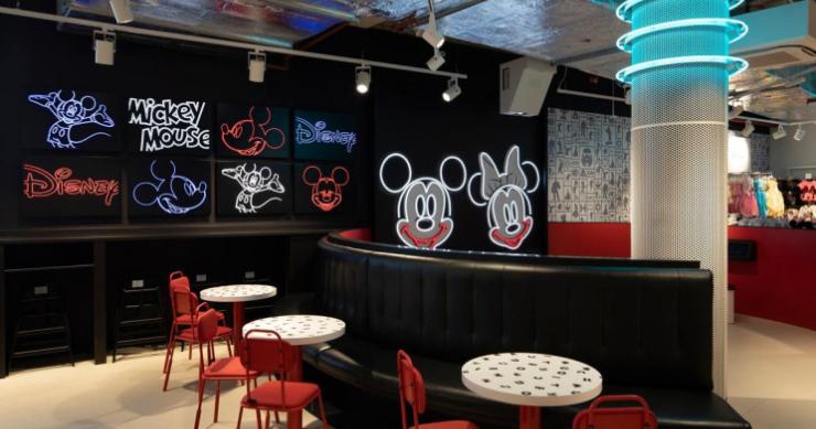 A maior Primark do mundo já abriu: tem restaurantes, cabelereiro e um café da Disney