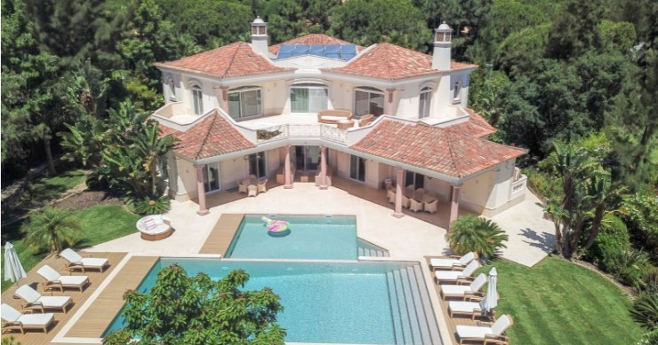 Luxury 7-bed mansion for sale in Almancil, Portugal