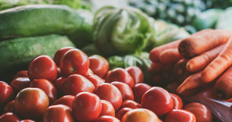 Proibido usar sacos de plástico em pão, fruta e legumes a partir do próximo ano