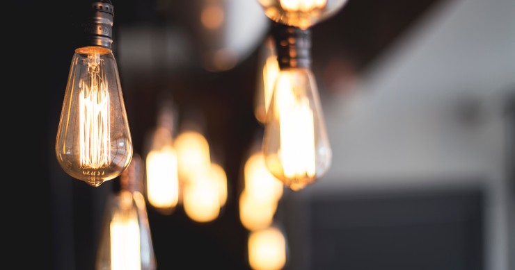 Poupar na conta da luz com apenas um clique - este simulador dá uma ajuda