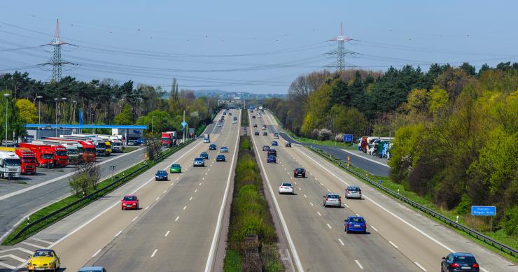 Crise energética: Governo decreta serviços mínimos entre 50% e 75% para greve dos motoristas